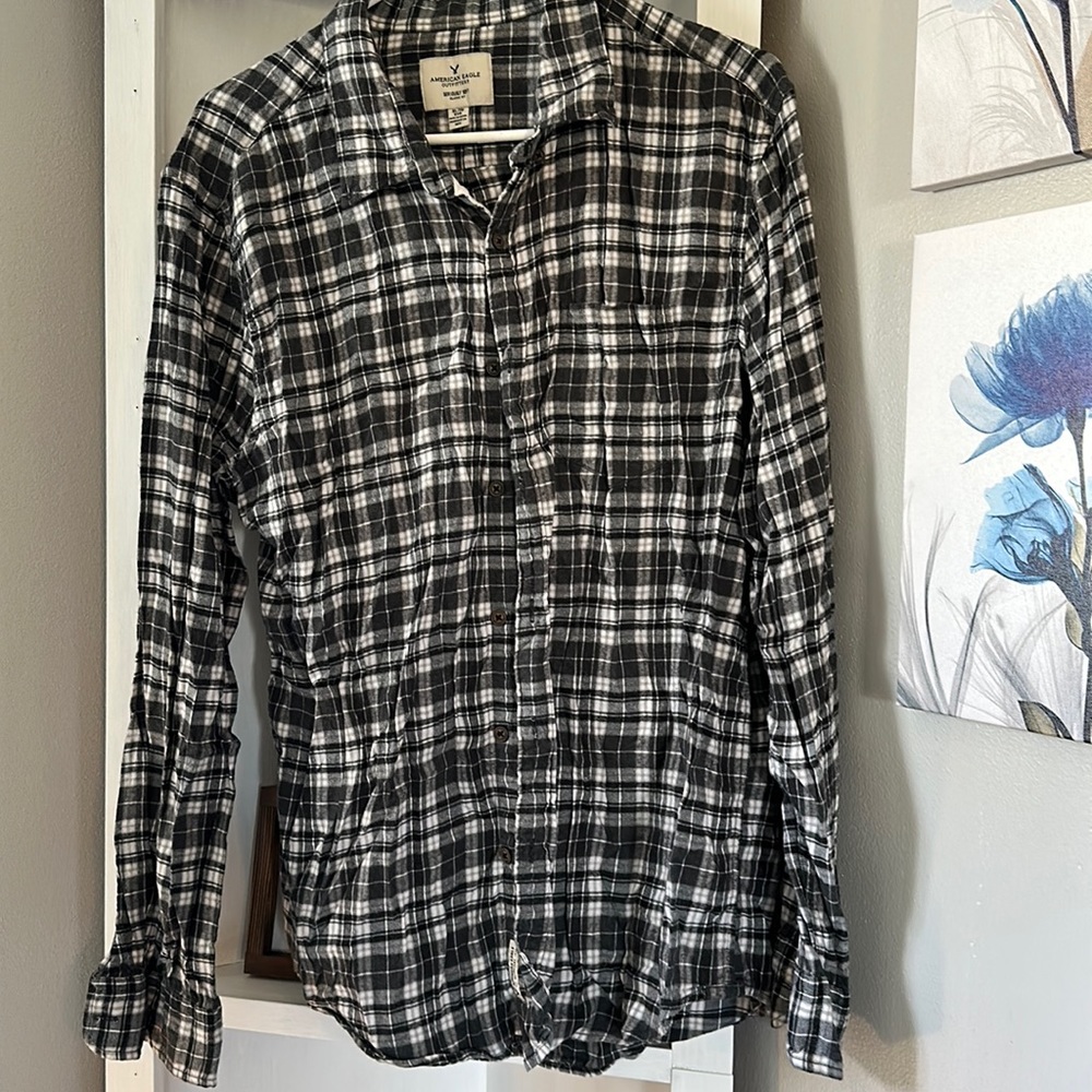 American Eagle Men’s Flannel - lightweight